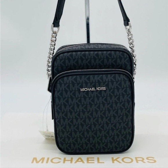 Michael Kors Medium NS Chain Xbody Bag Black
Leather Black - Picture 2 of 12